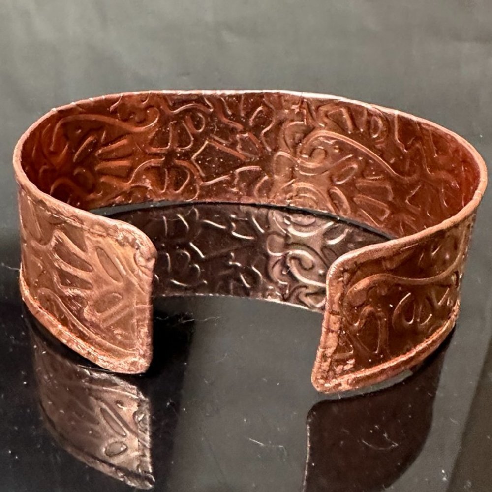 Mens Copper Embossed Cuff Bracelet Arthritis Mans - Picture 4 of 12